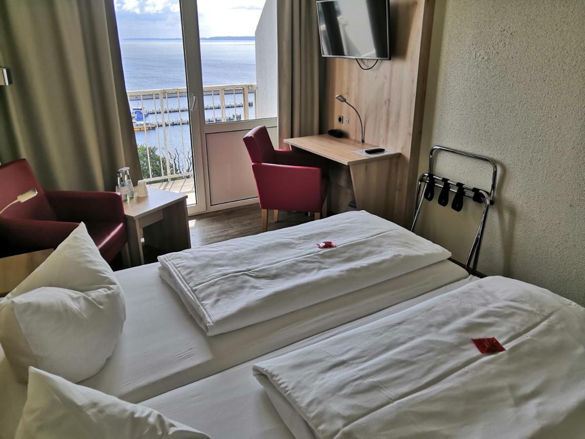 Ruegen-Hotel Sassnitz Buitenkant foto
