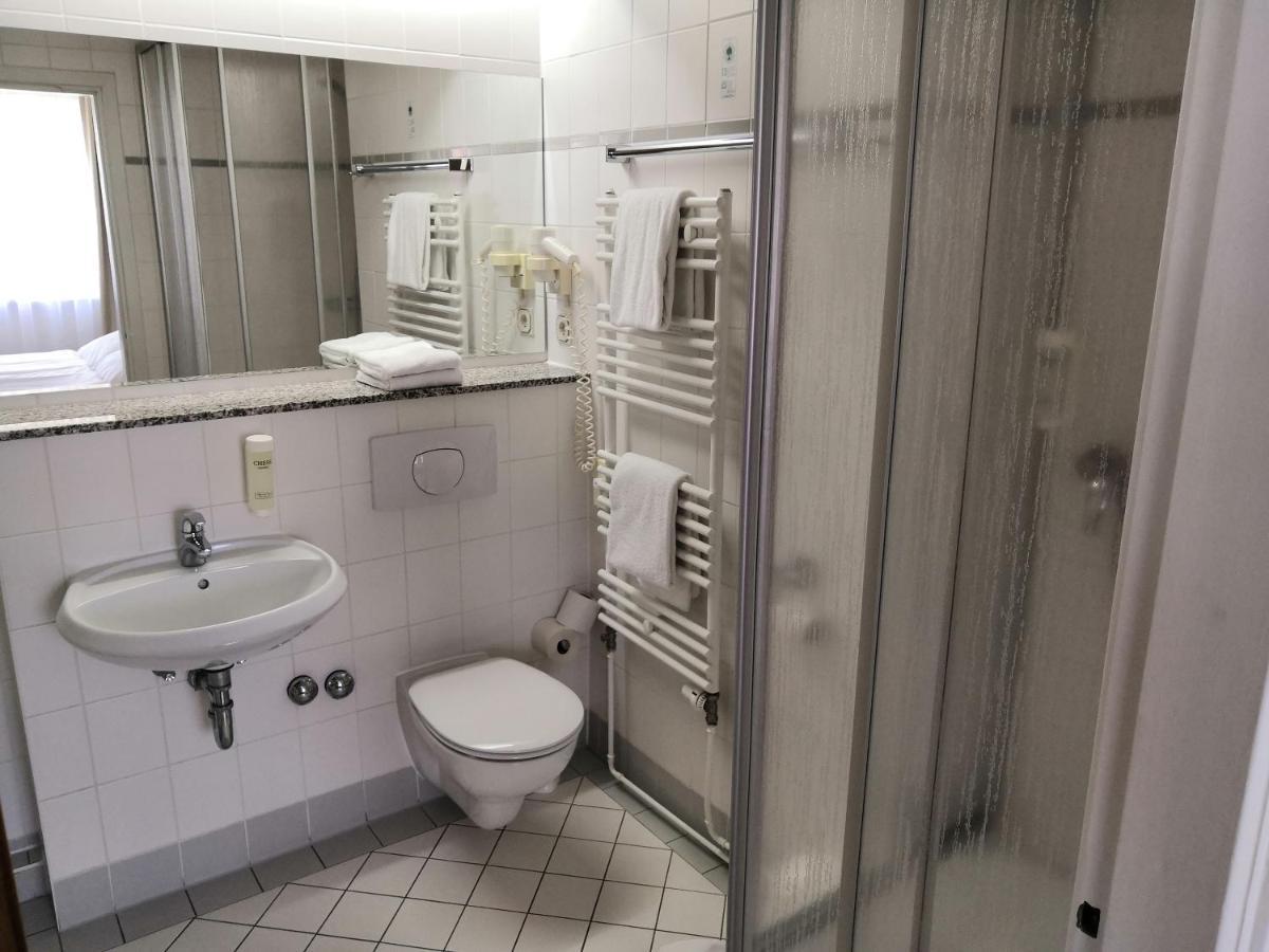 Ruegen-Hotel Sassnitz Buitenkant foto