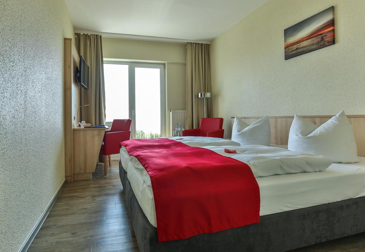 Ruegen-Hotel Sassnitz Buitenkant foto