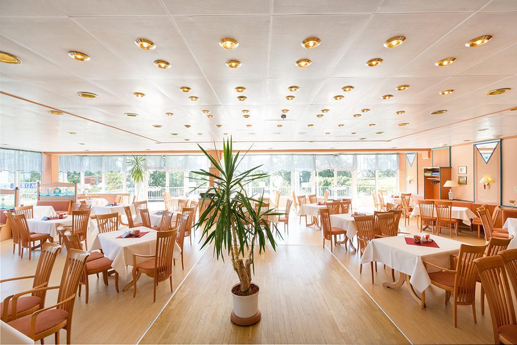 Ruegen-Hotel Sassnitz Buitenkant foto