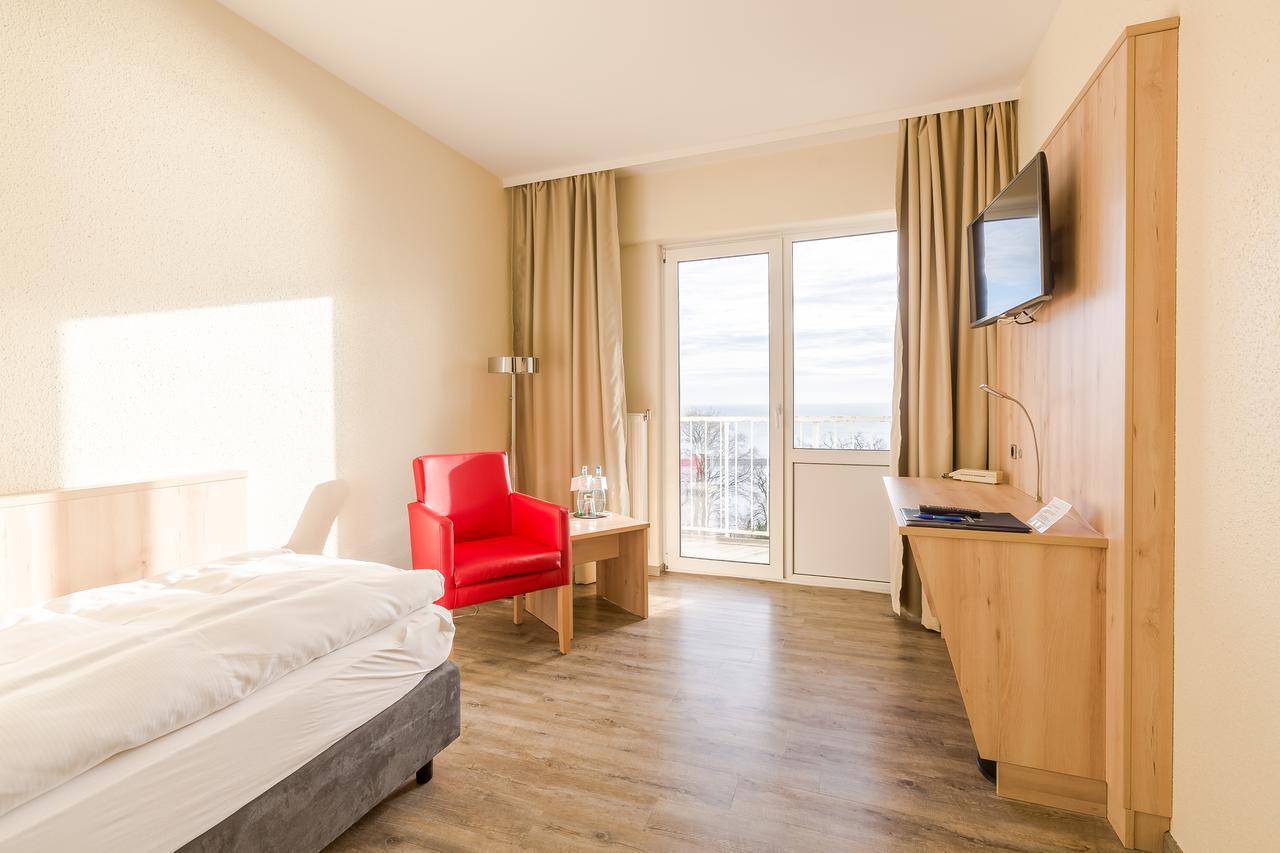 Ruegen-Hotel Sassnitz Buitenkant foto